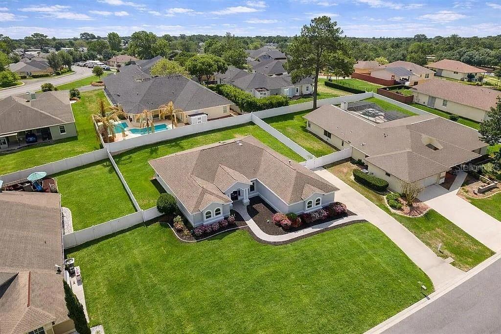 CARRIAGE HILL - Residential