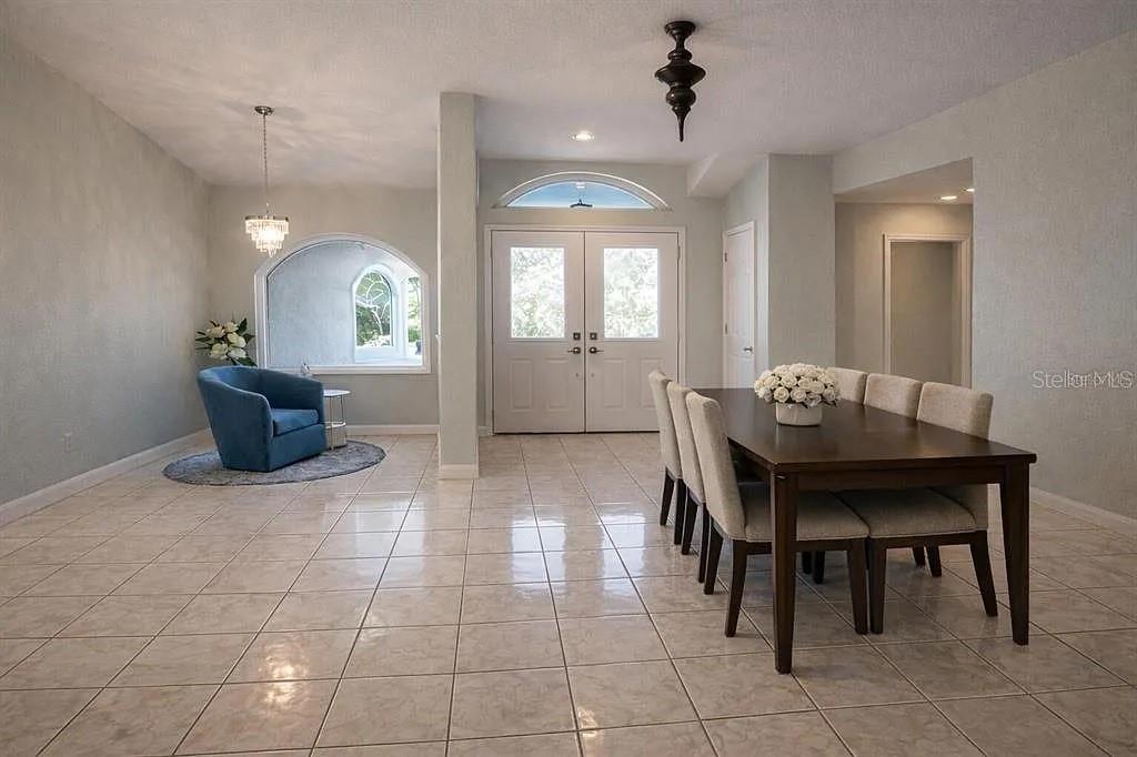 CARRIAGE HILL - Residential