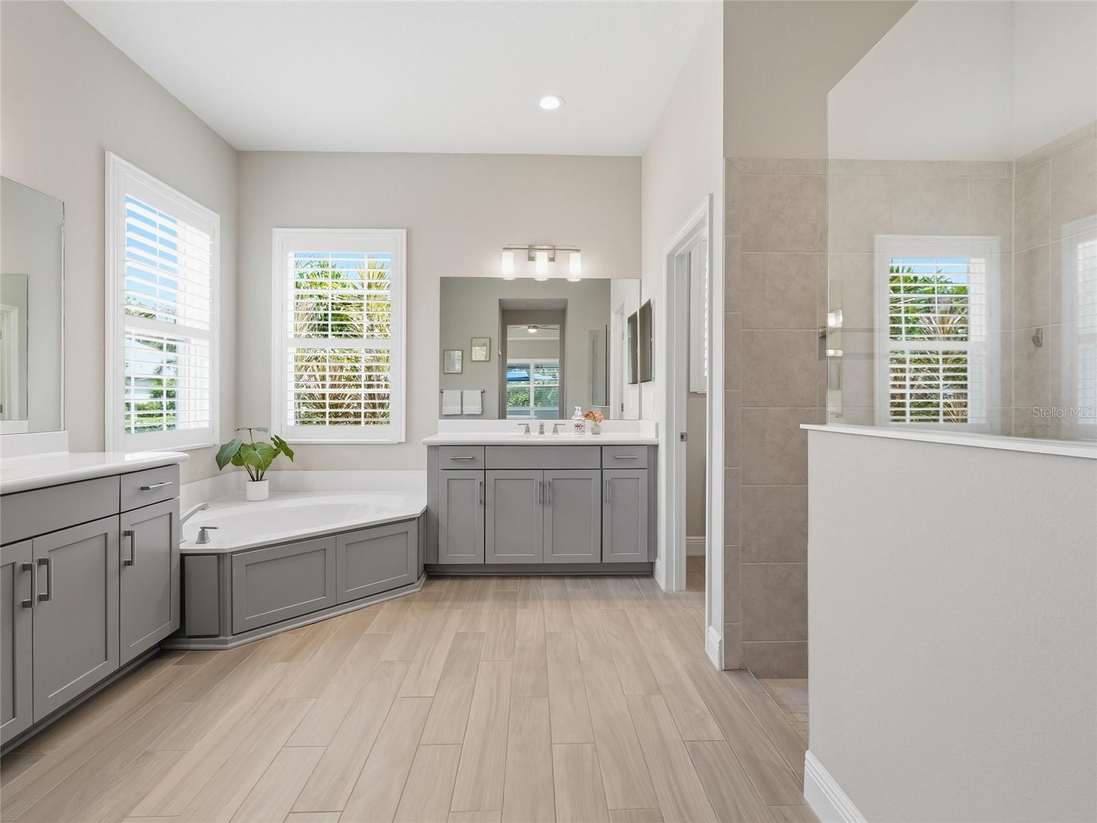 GRAND PALM PH 2AB & 2AC - Residential