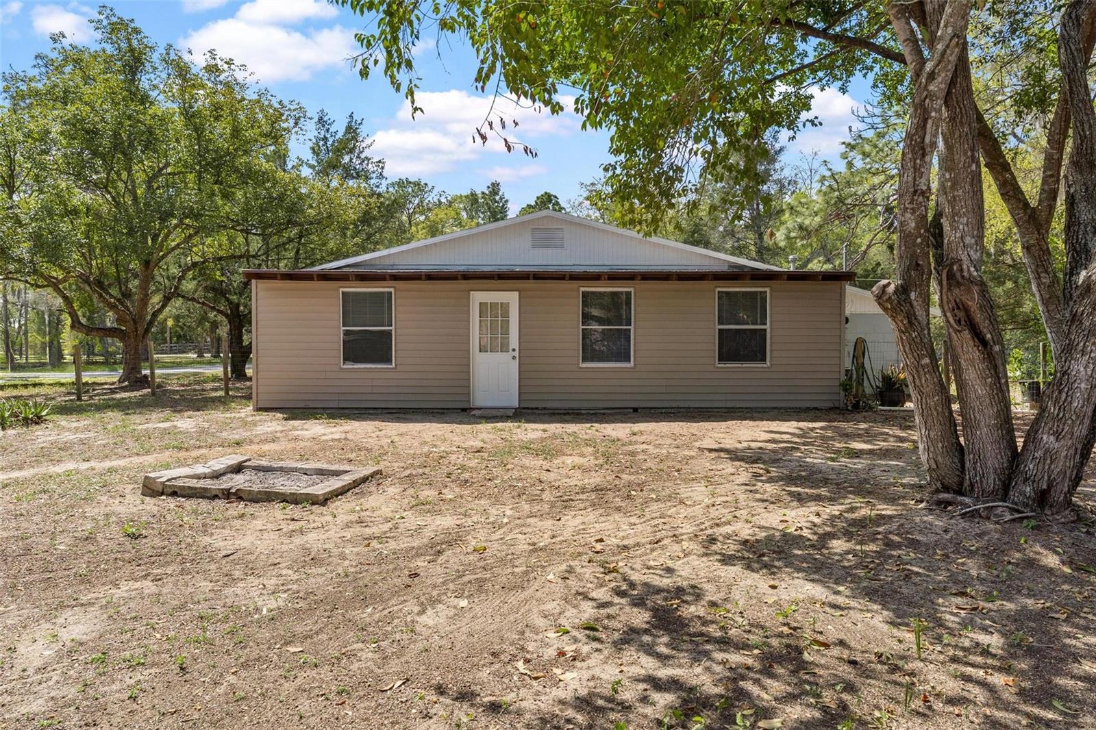 FRUITLAND PARK PARK ACRES - Residential