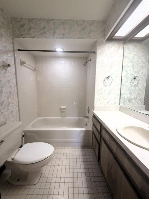 LAZY OAKS CONDO - Residential