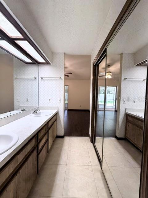 LAZY OAKS CONDO - Residential