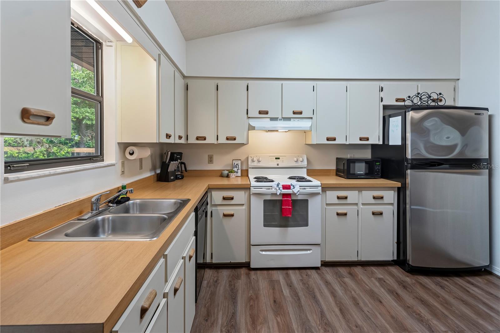 OCALA PARK ESTATE - Residential