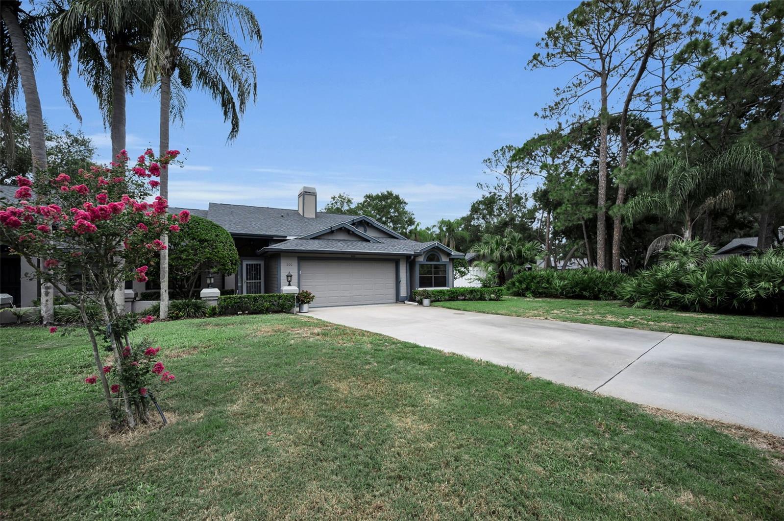 HUNTERS TRAIL TWNHMS - Residential