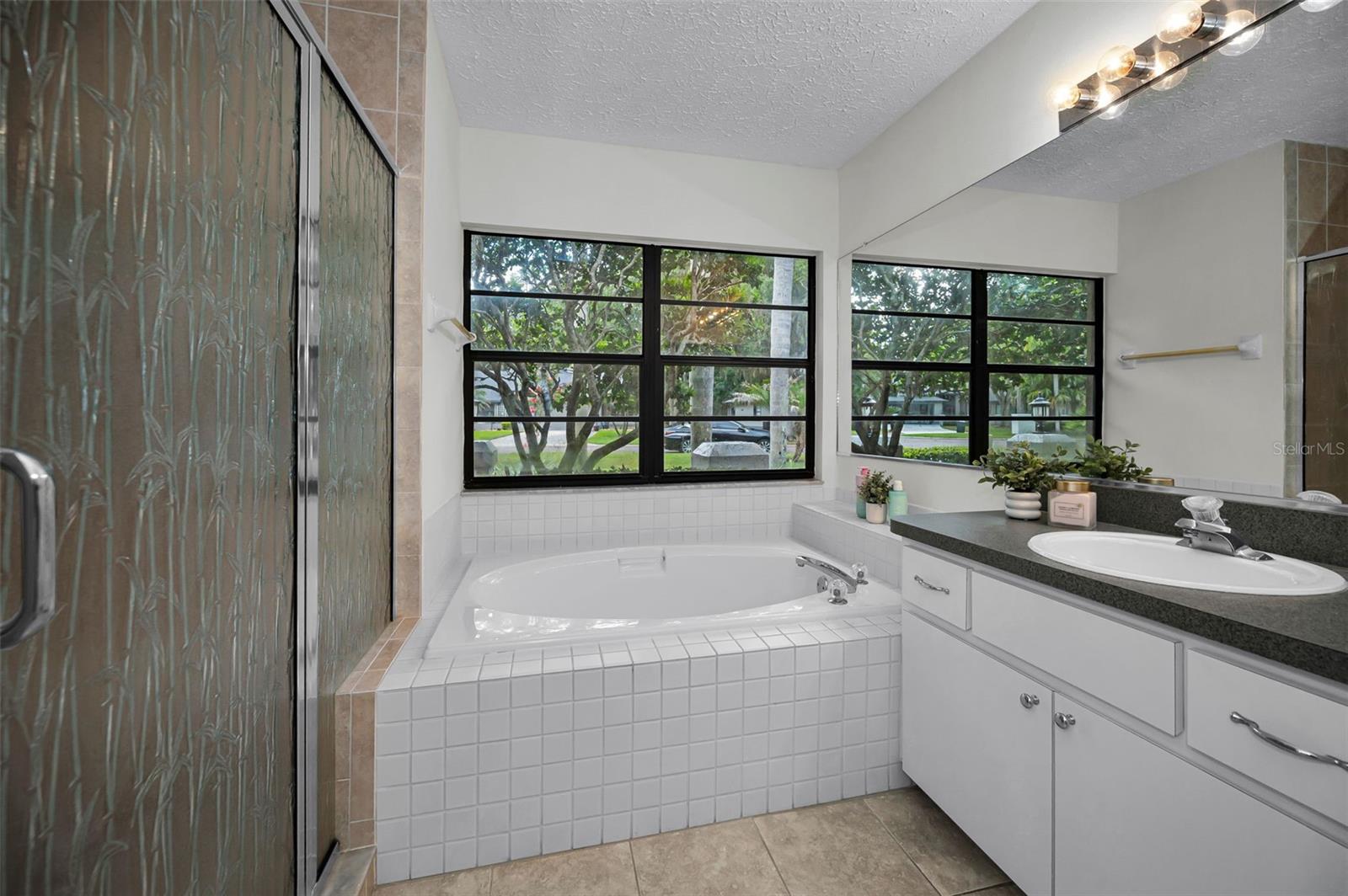 HUNTERS TRAIL TWNHMS - Residential