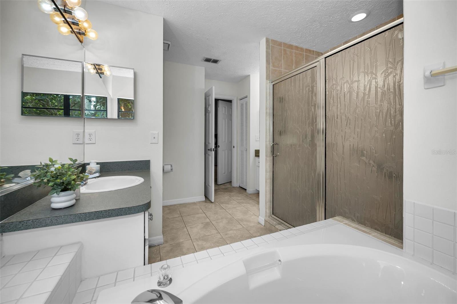 HUNTERS TRAIL TWNHMS - Residential