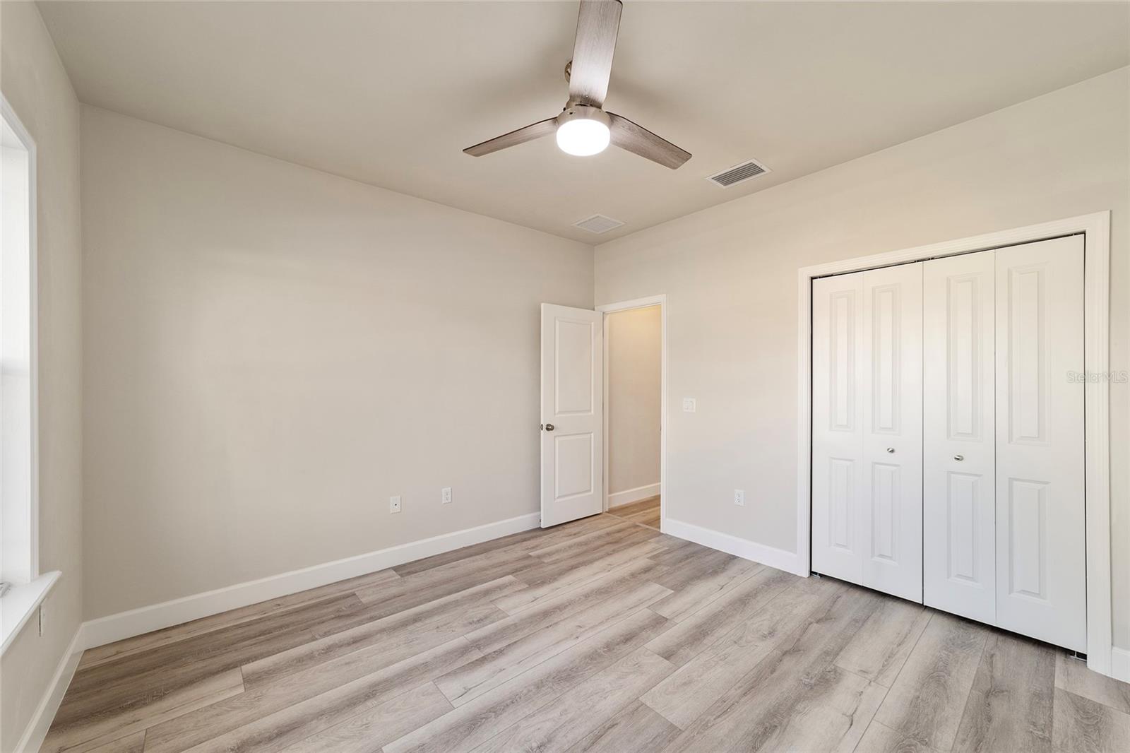 GRAND OAKS - Residential