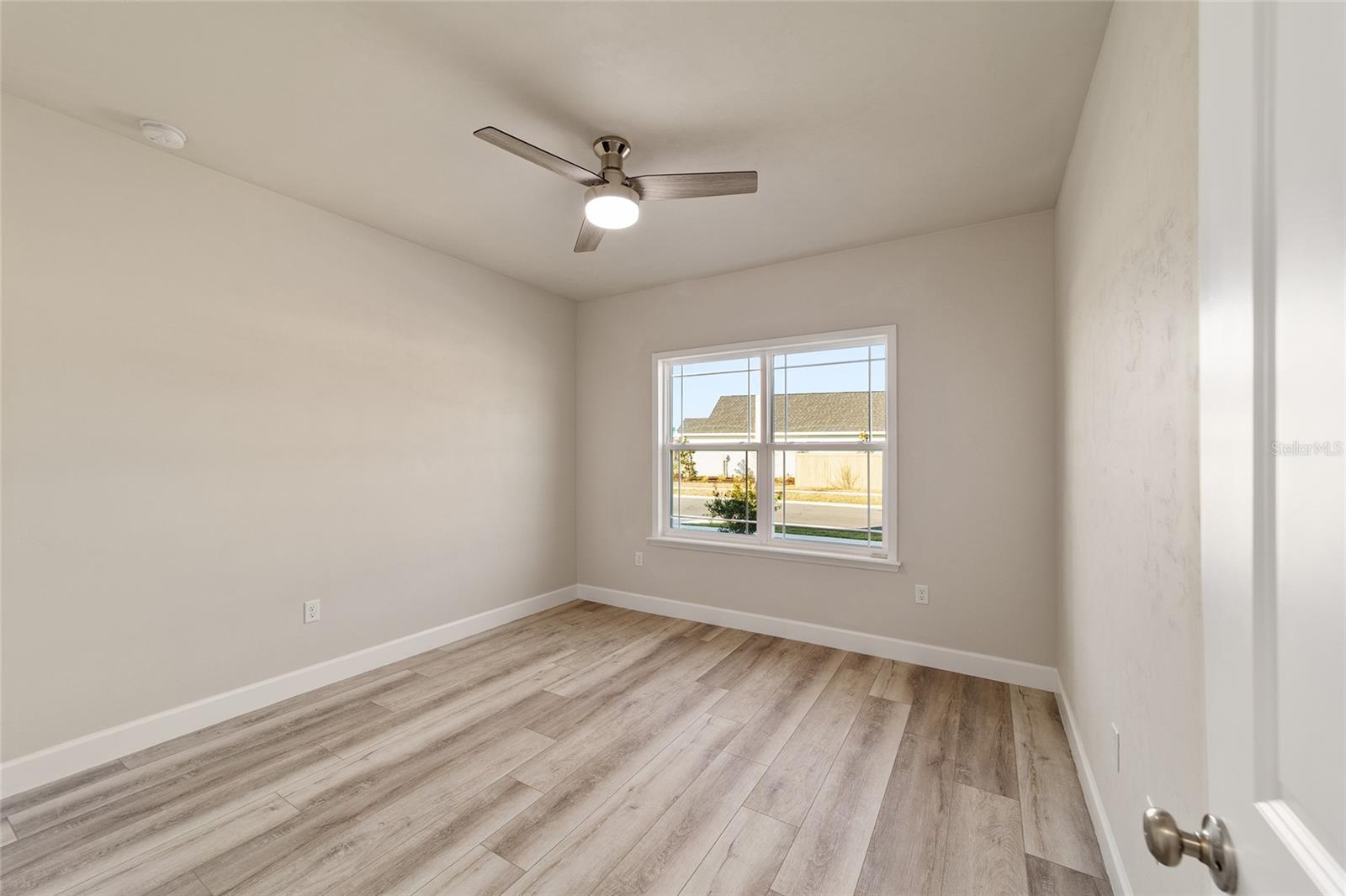 GRAND OAKS - Residential