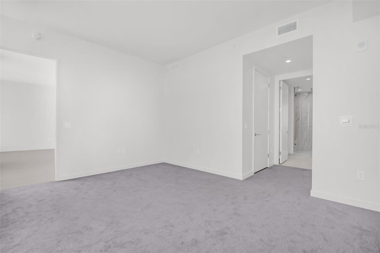 400 CENTRAL - Residential Lease