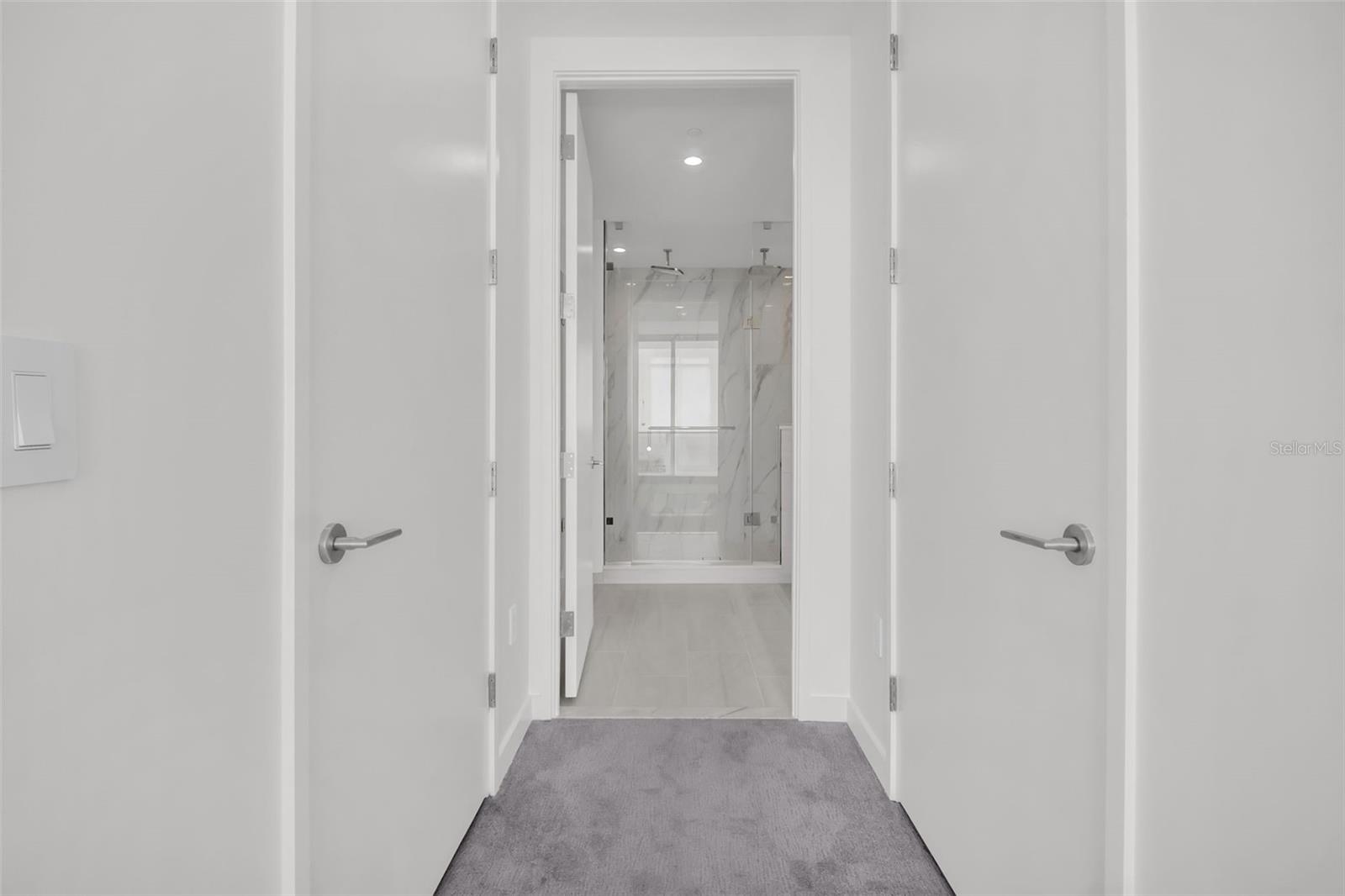 400 CENTRAL - Residential Lease