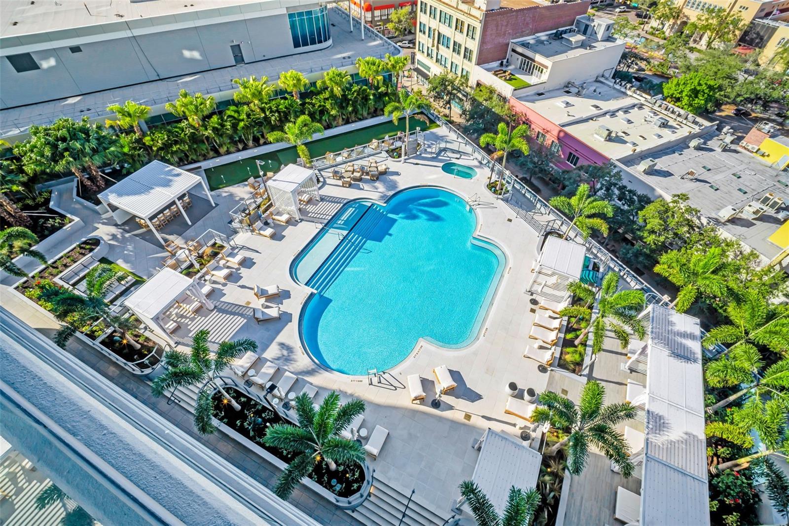 400 CENTRAL - Residential Lease