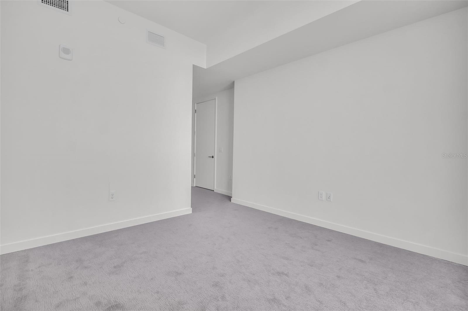 400 CENTRAL - Residential Lease