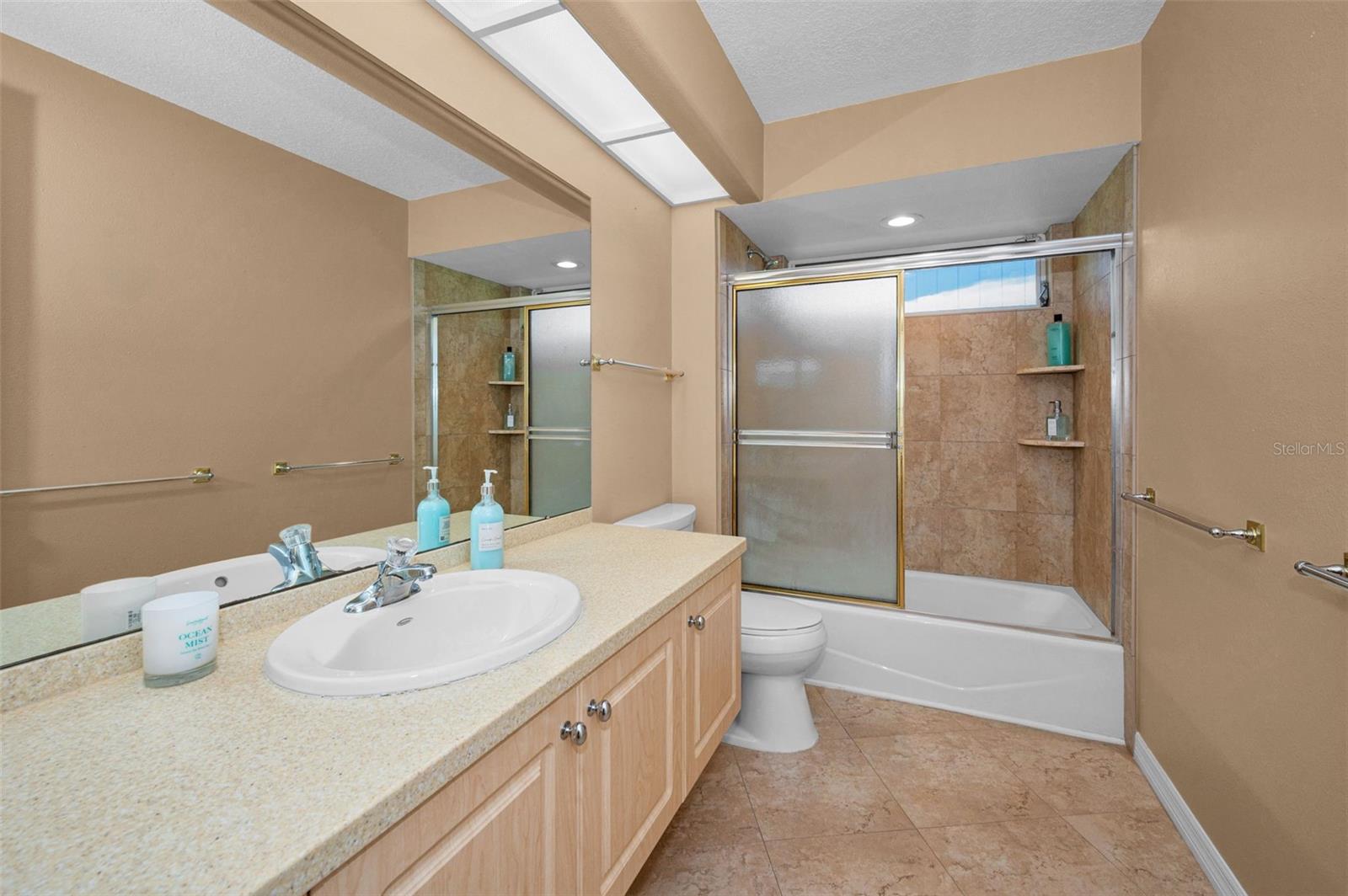 ABERDEEN UNIT ONE - Residential