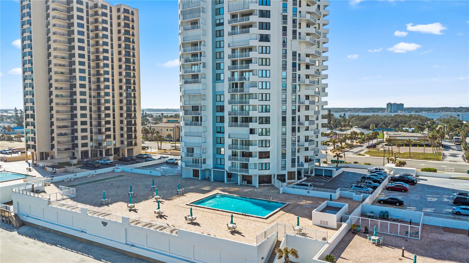OCEAN 02 CONDO - Residential