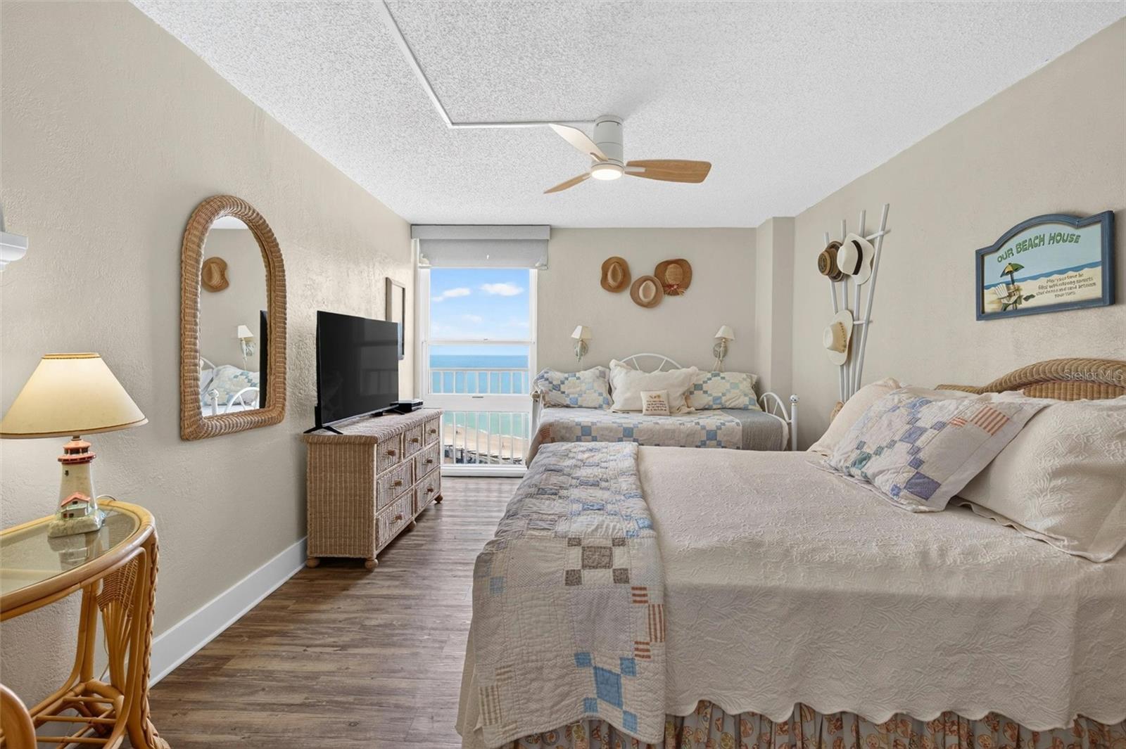 OCEAN 02 CONDO - Residential