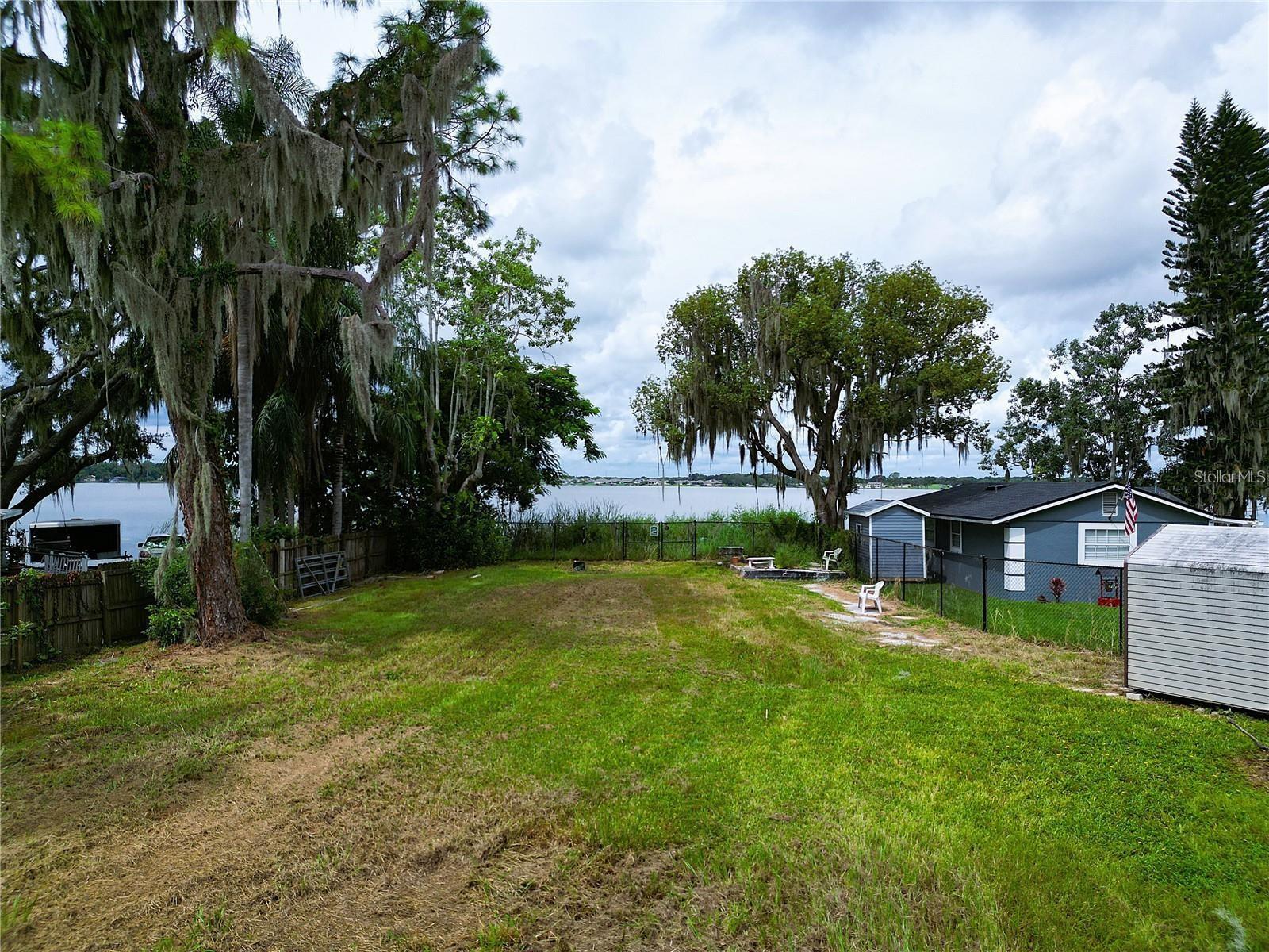 LAKE MARIANA SHORES - Land