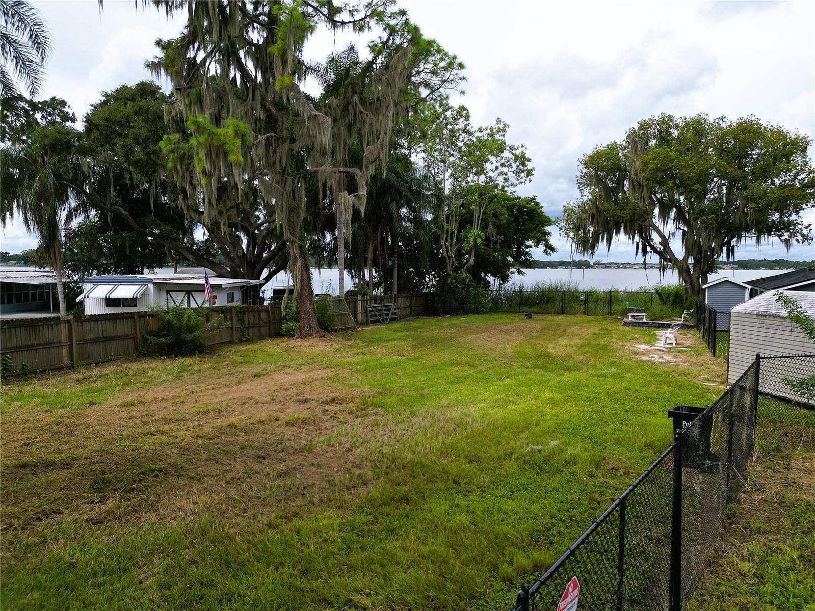 LAKE MARIANA SHORES - Land