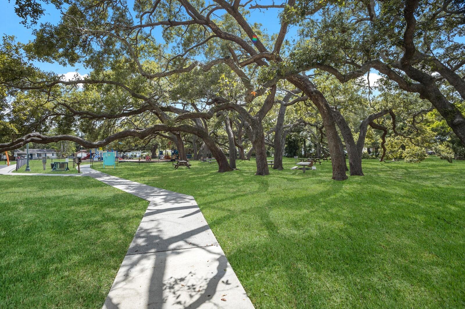 SOUTH GATE - Residential