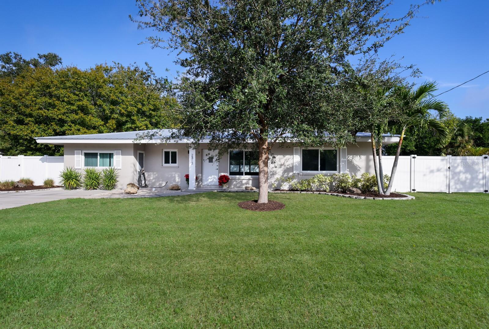 SOUTH GATE - Residential