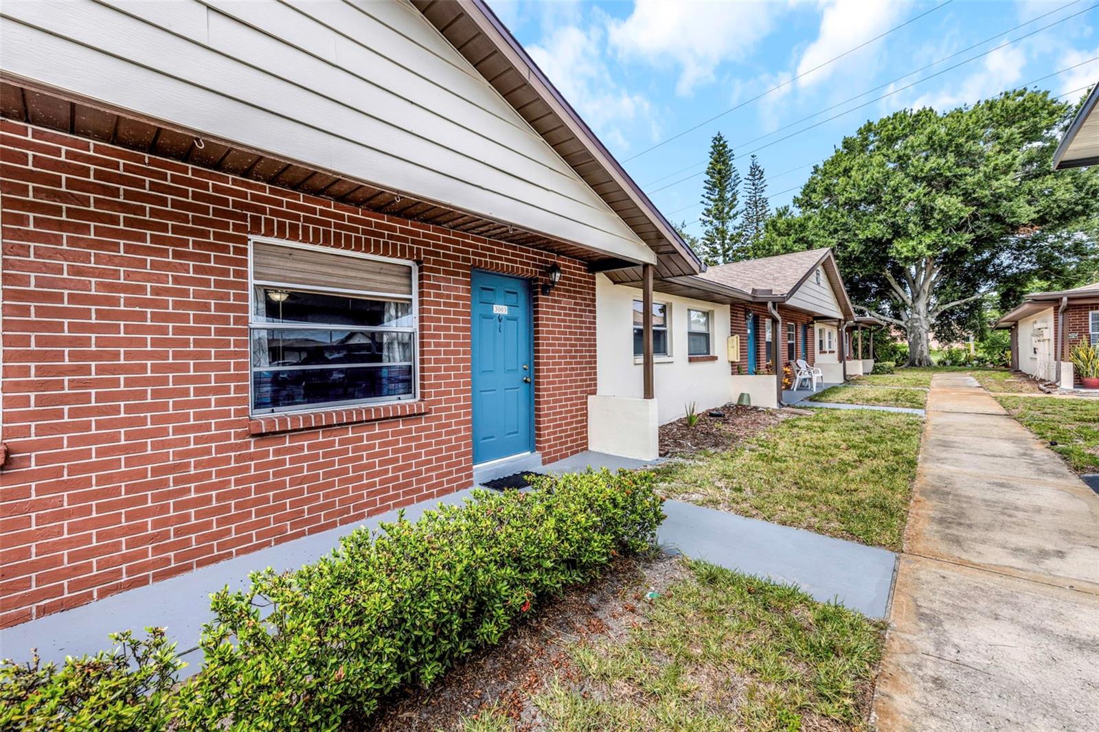 HILL CREST VILLAS - Residential