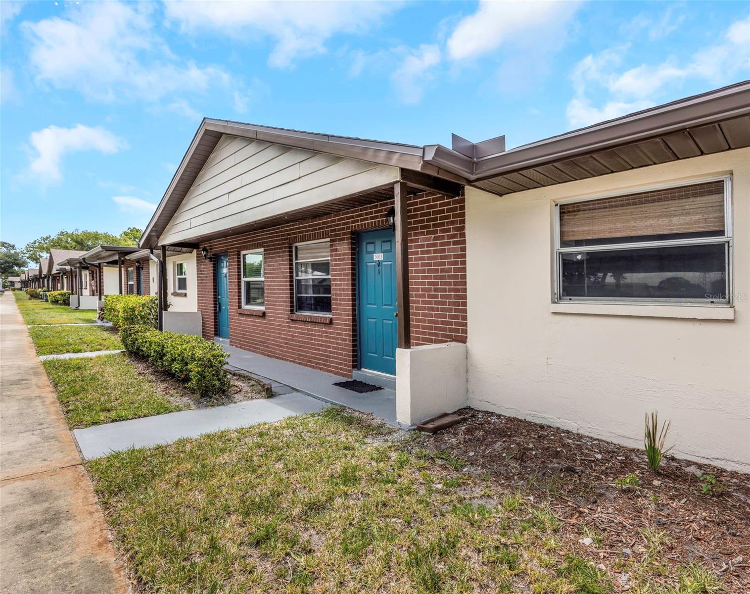 HILL CREST VILLAS - Residential