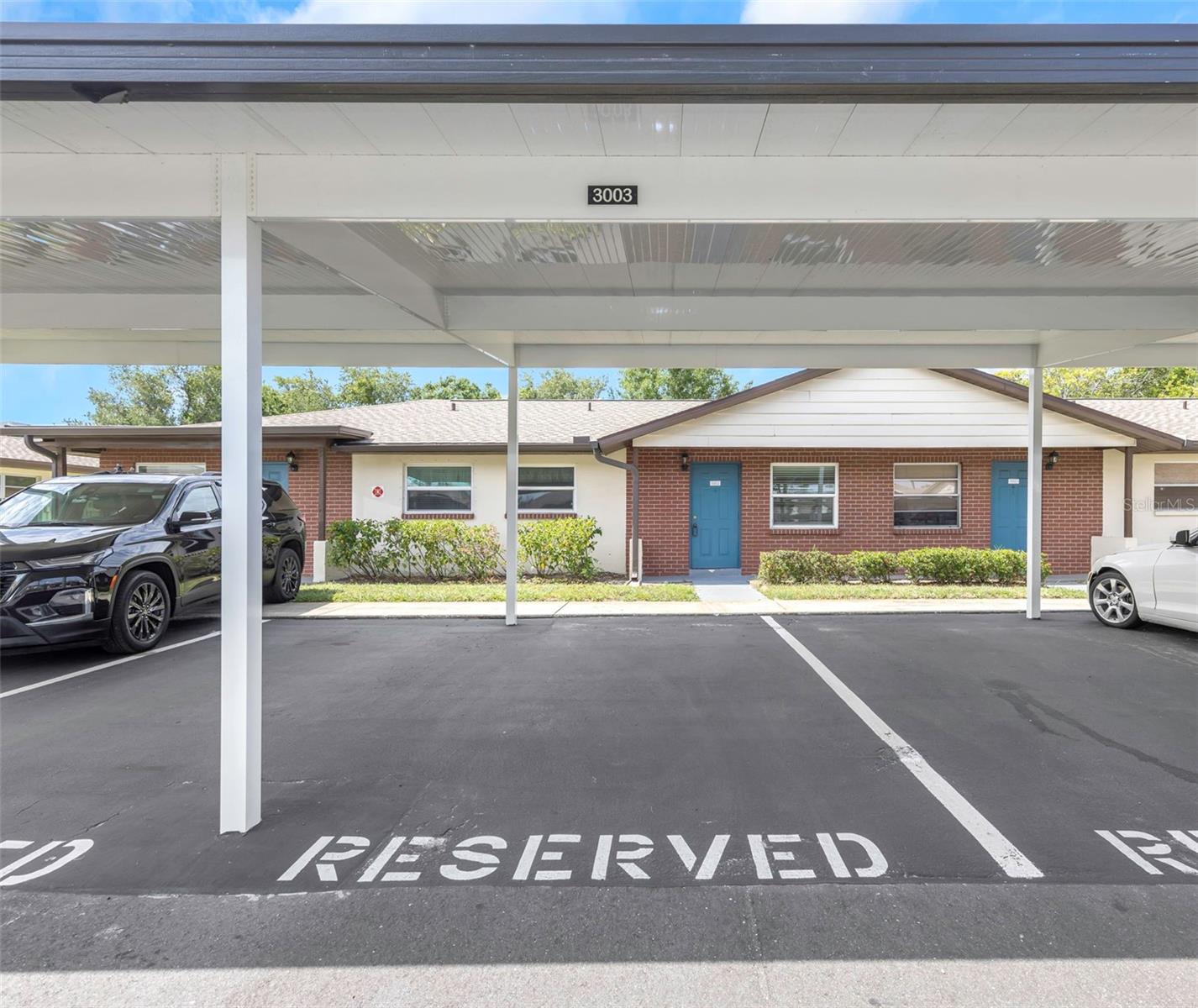 HILL CREST VILLAS - Residential