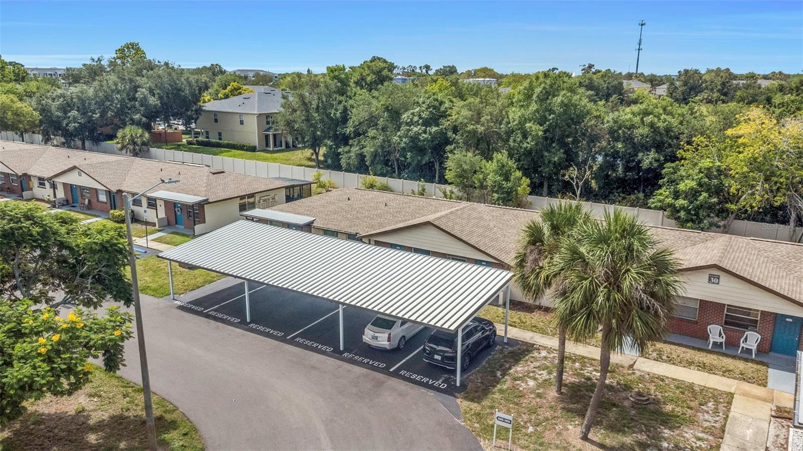 HILL CREST VILLAS - Residential