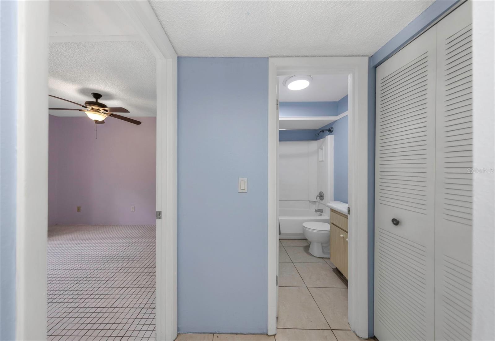 HILL CREST VILLAS - Residential