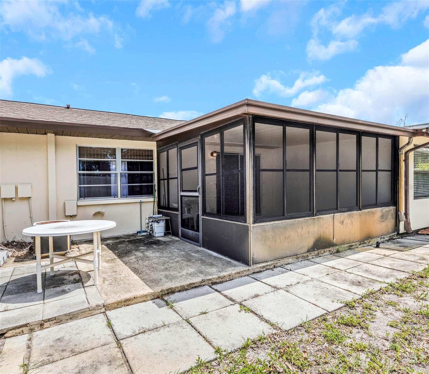 HILL CREST VILLAS - Residential