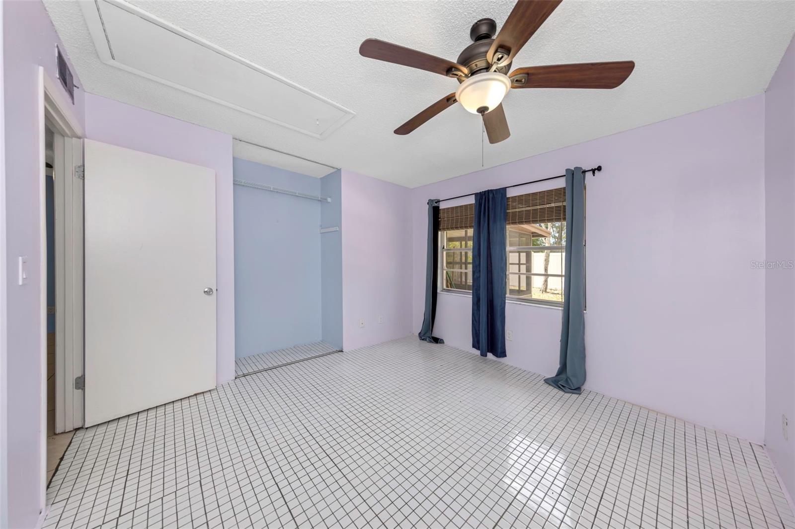 HILL CREST VILLAS - Residential