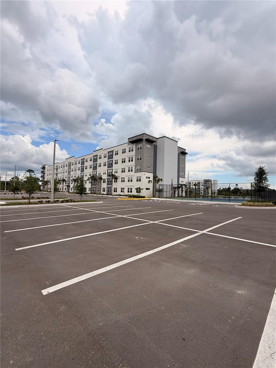 MILLENIA PARK TOWER III CONDO - Residential