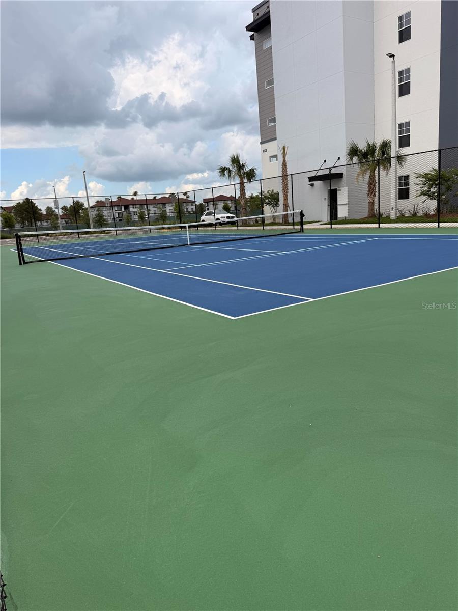 MILLENIA PARK TOWER III CONDO - Residential