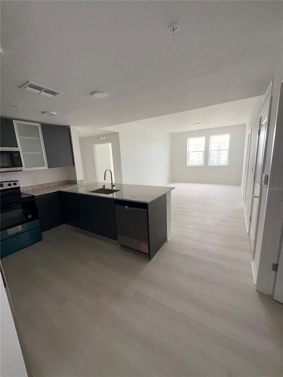 MILLENIA PARK TOWER III CONDO - Residential