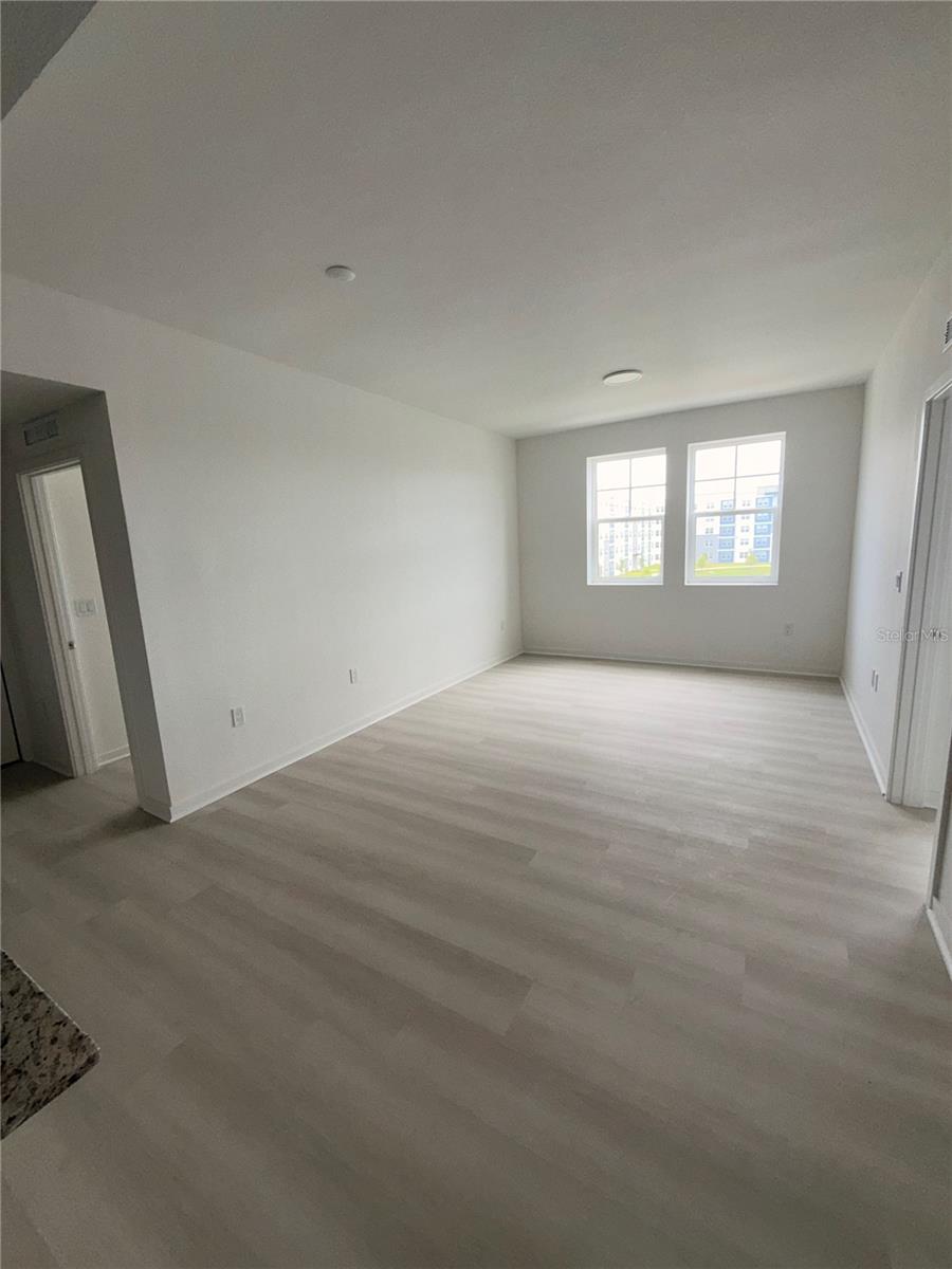 MILLENIA PARK TOWER III CONDO - Residential