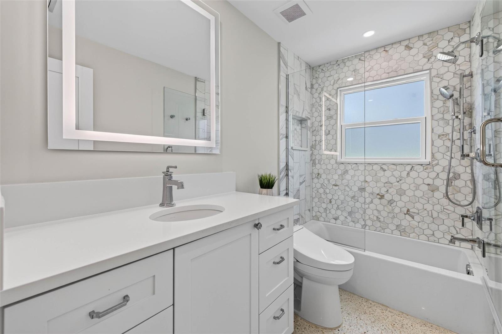BAHIA SHORES 4TH ADD - Residential