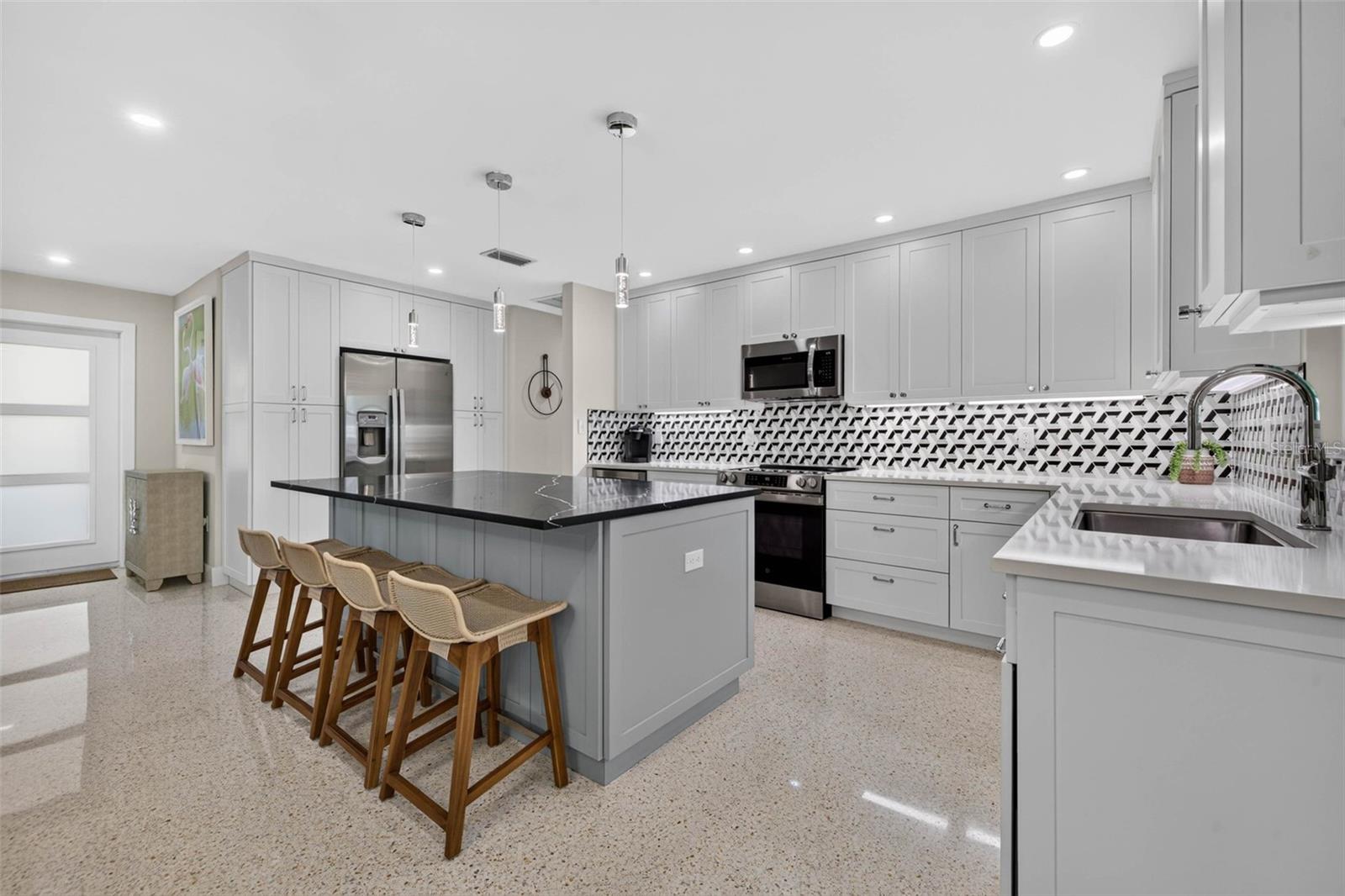 BAHIA SHORES 4TH ADD - Residential
