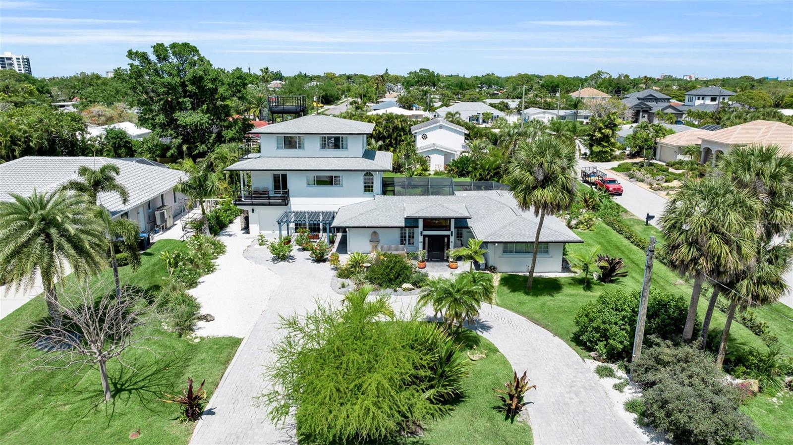 GOLDEN BEACH - Residential