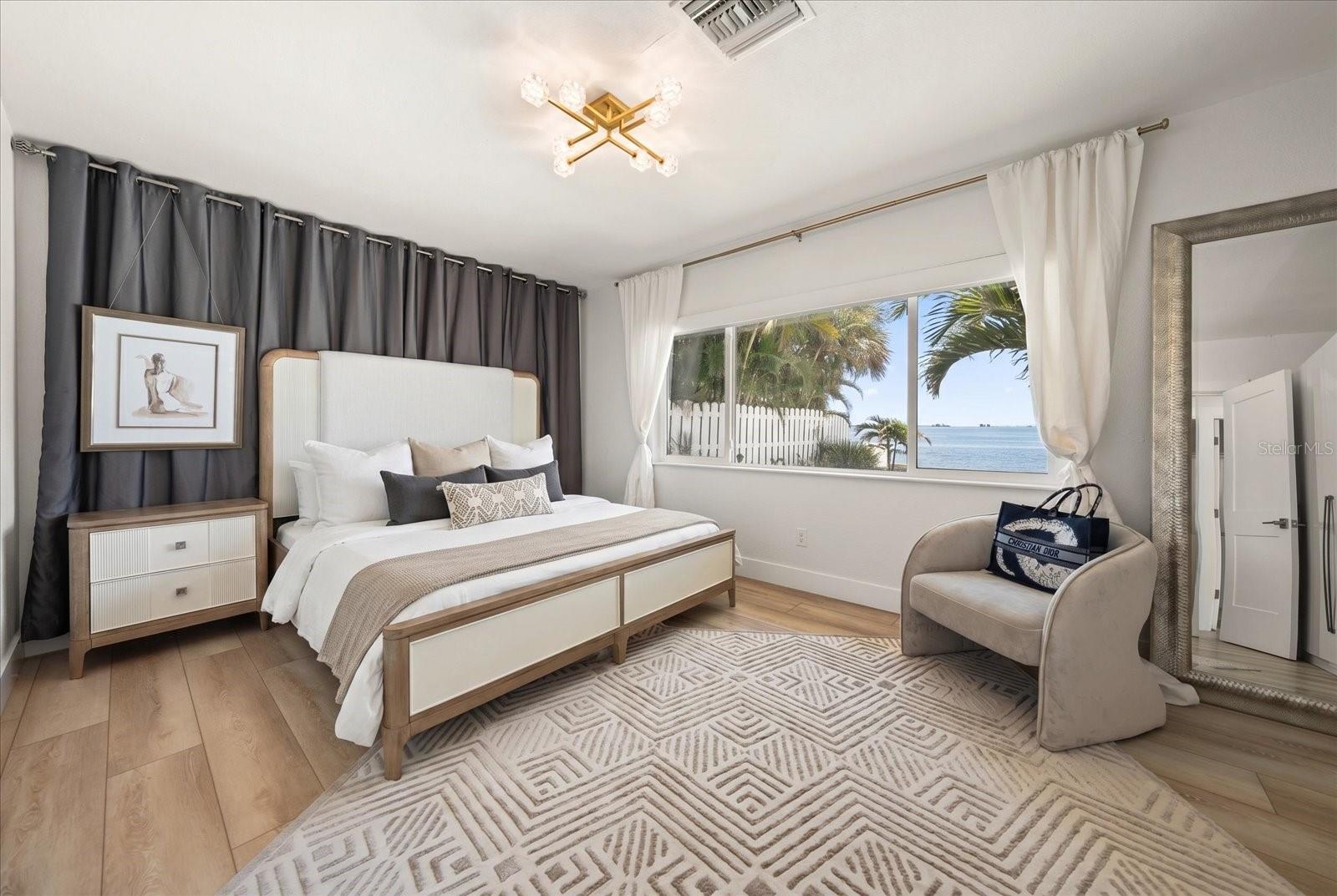 VENETIAN POINT - Residential
