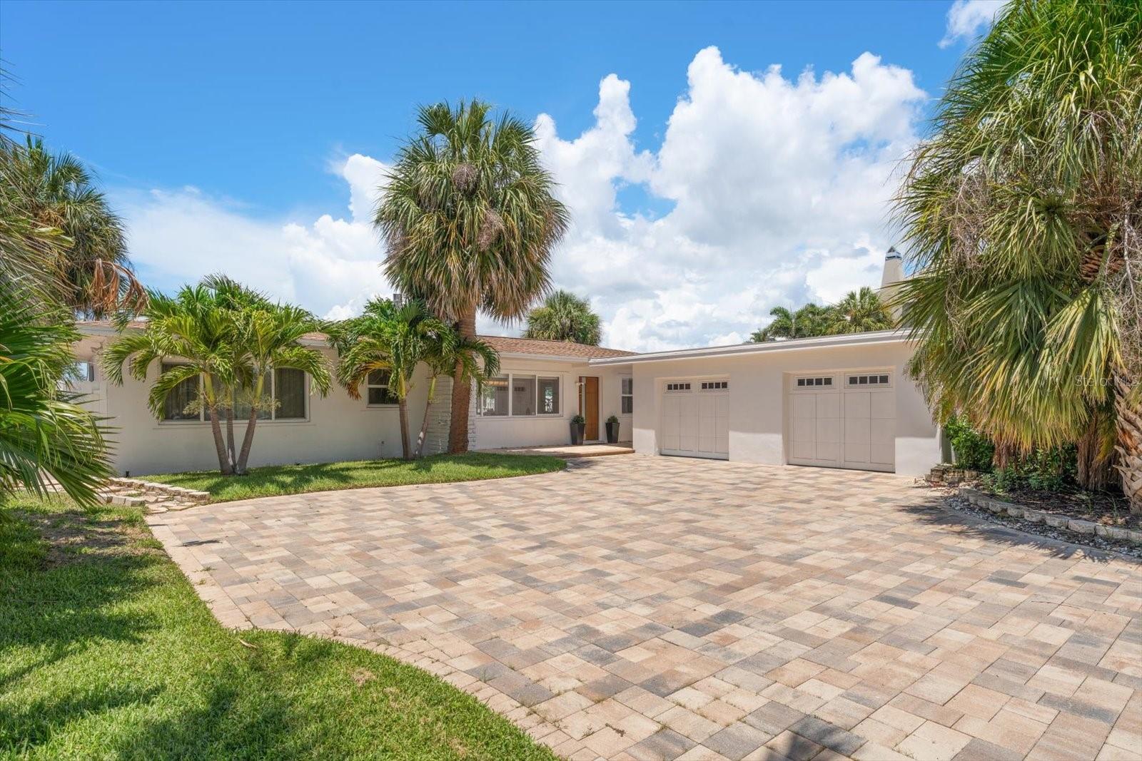 VENETIAN POINT - Residential