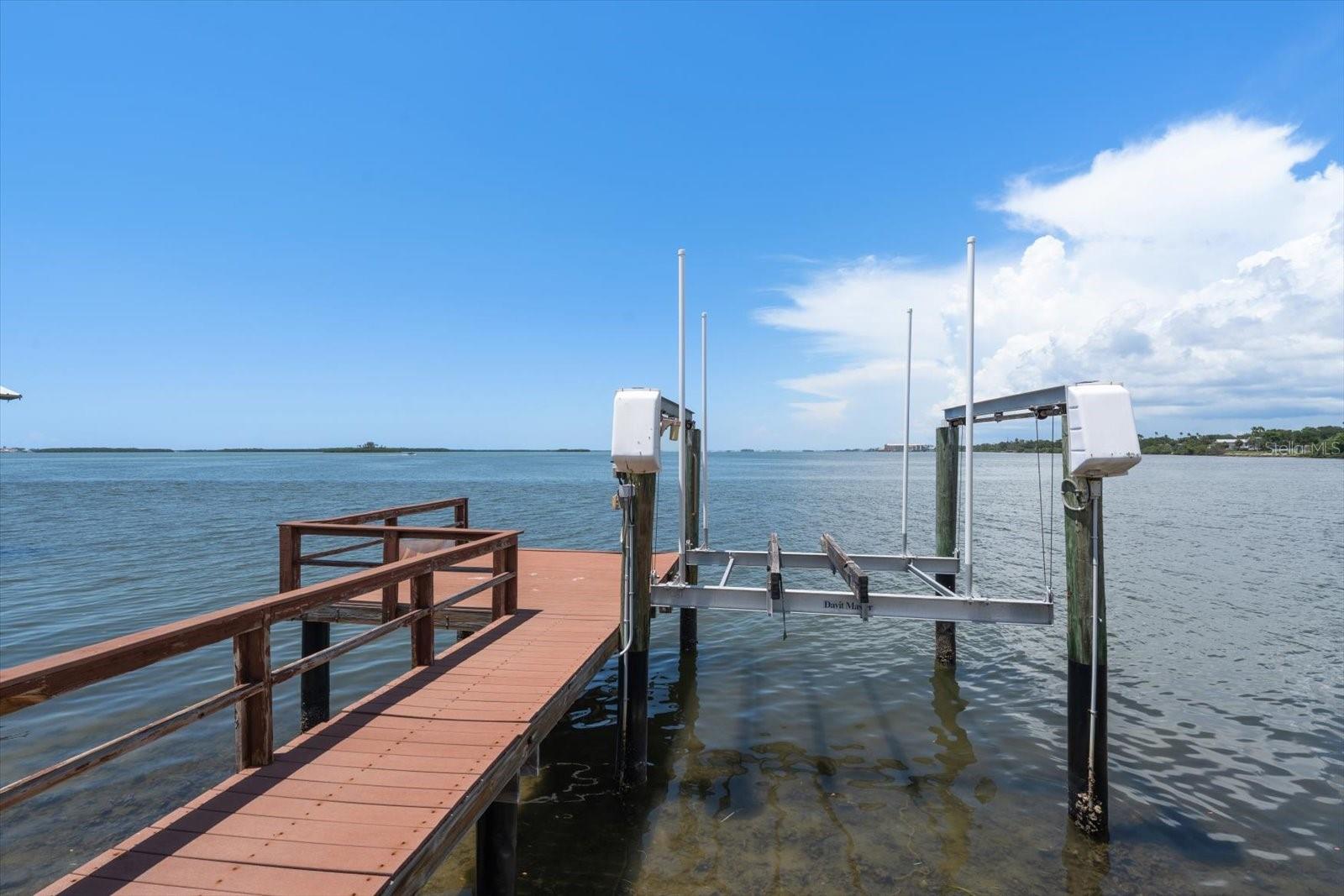VENETIAN POINT - Residential