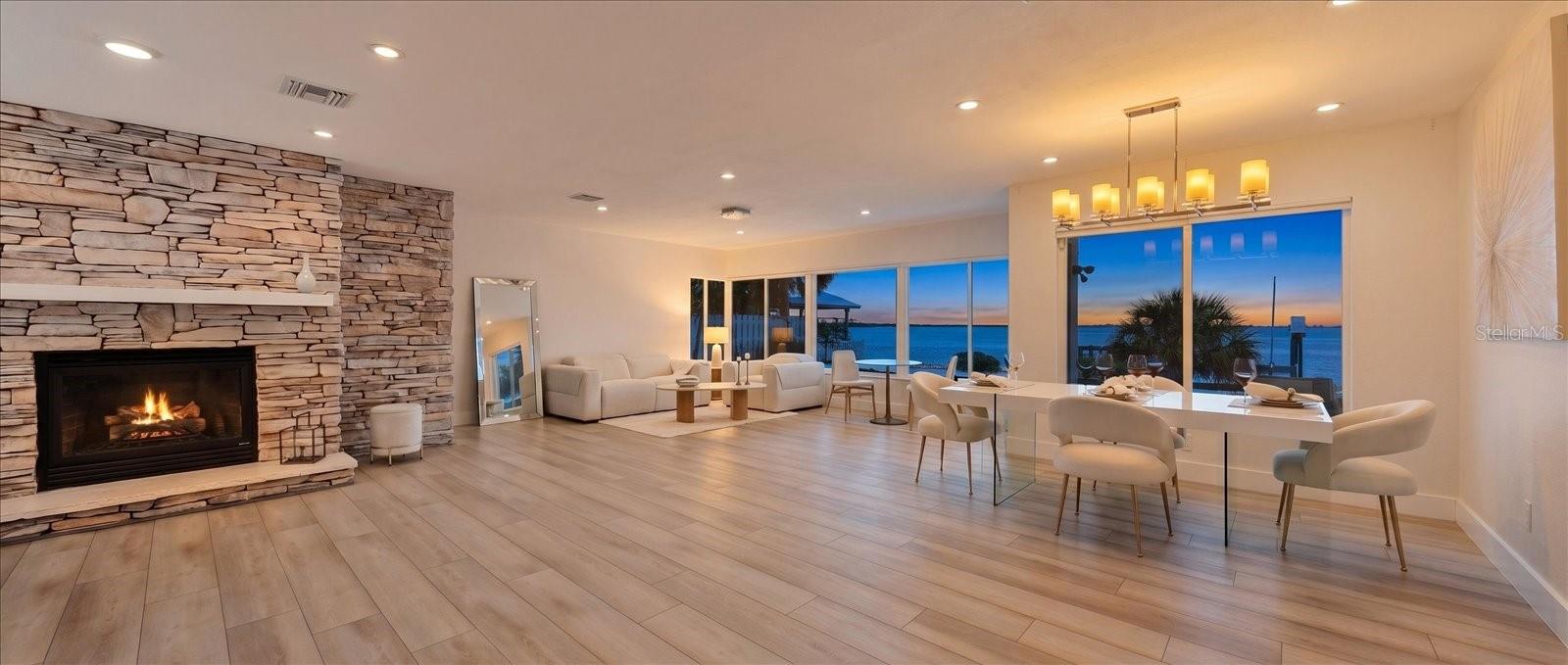 VENETIAN POINT - Residential