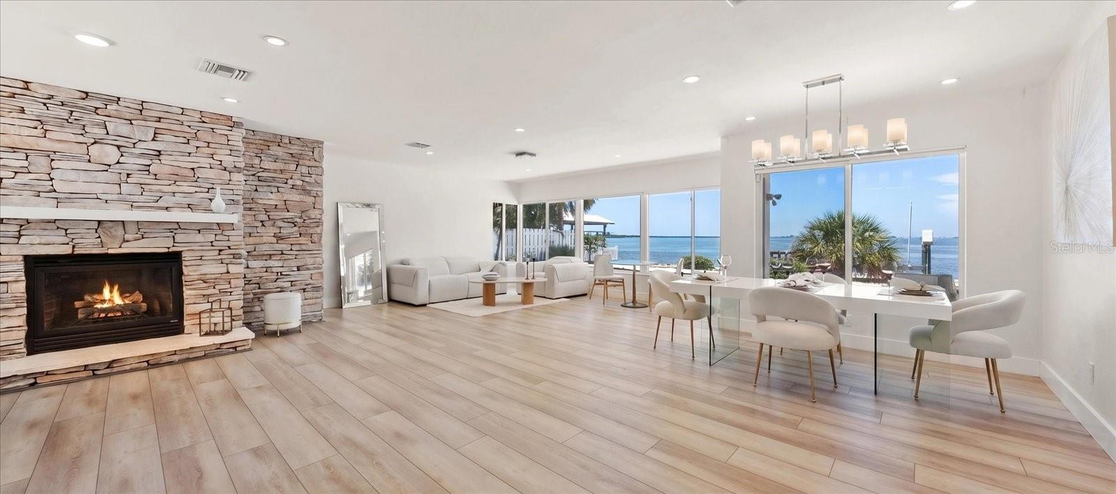 VENETIAN POINT - Residential