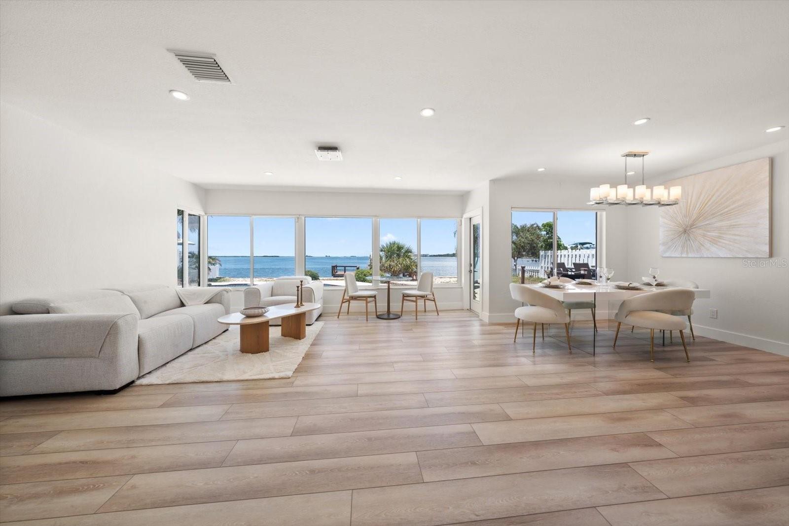 VENETIAN POINT - Residential