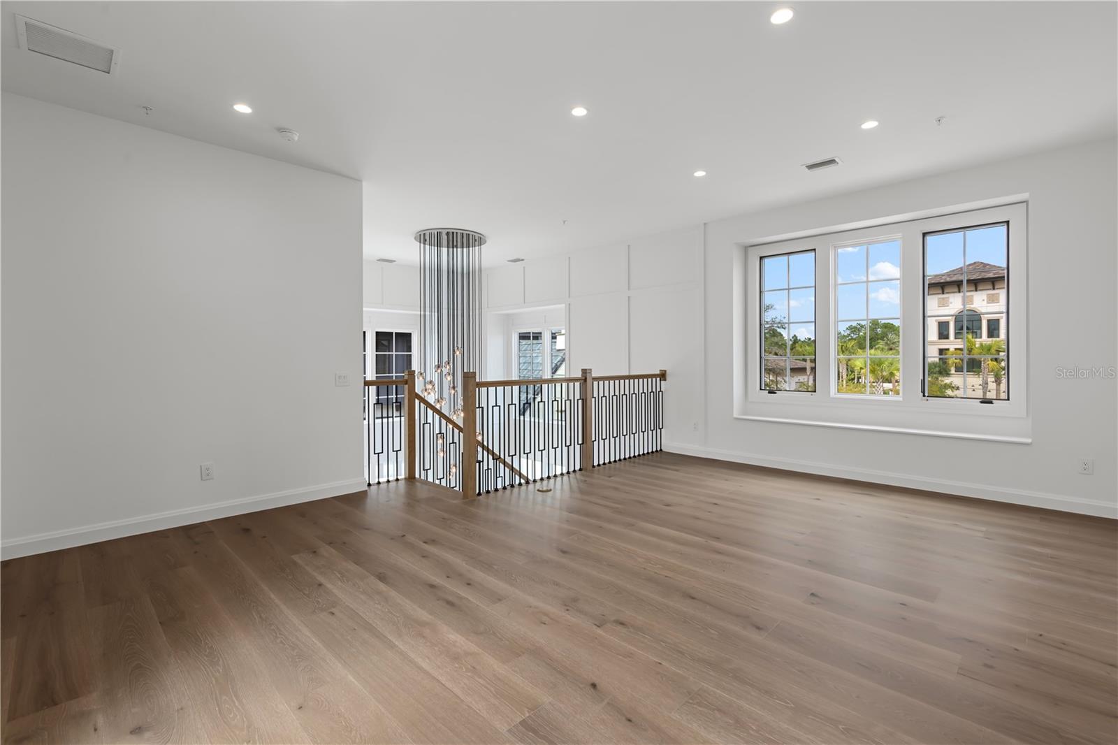 GOLDEN OAK FLORIAN PARK - Residential