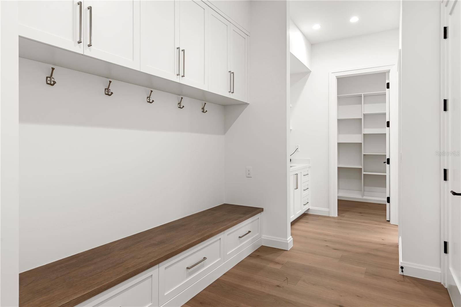 GOLDEN OAK FLORIAN PARK - Residential