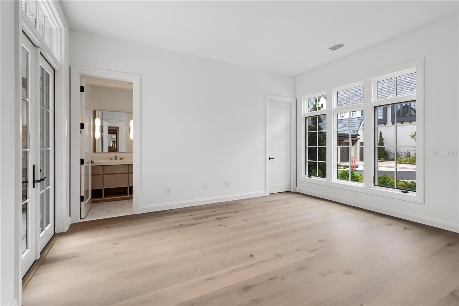 GOLDEN OAK FLORIAN PARK - Residential