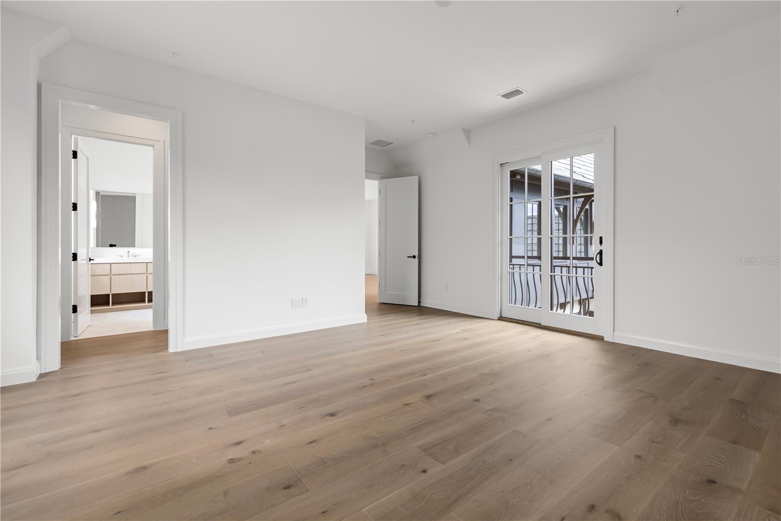 GOLDEN OAK FLORIAN PARK - Residential