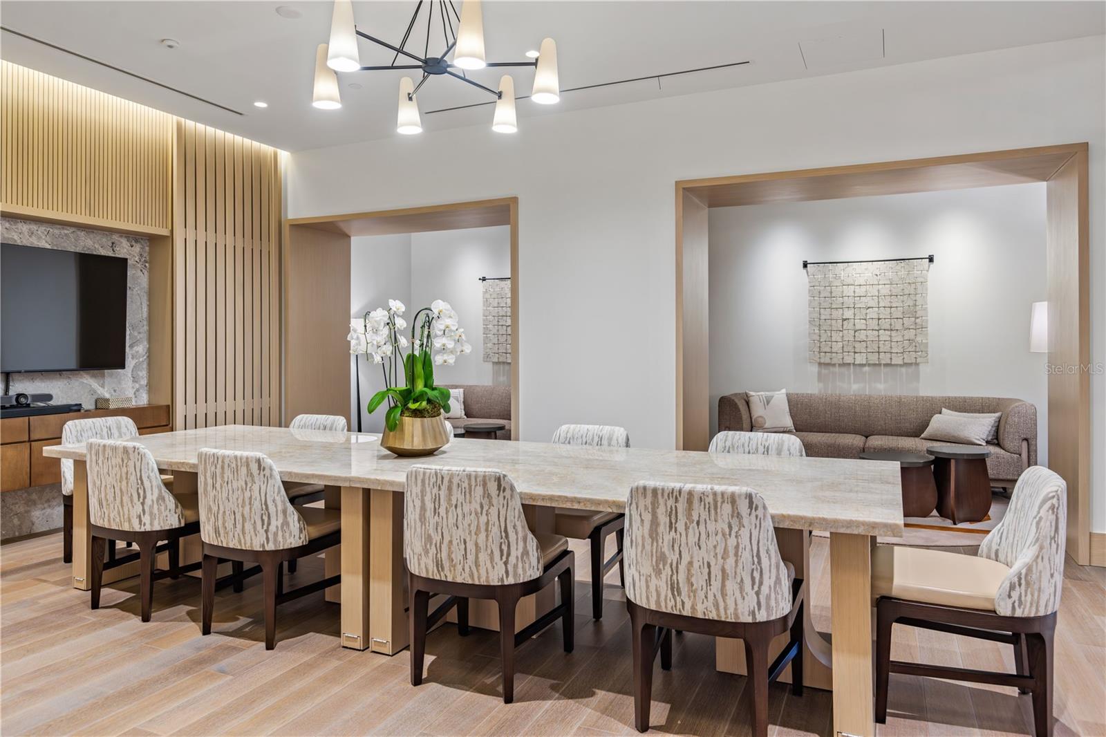 GOLDEN OAK FLORIAN PARK - Residential