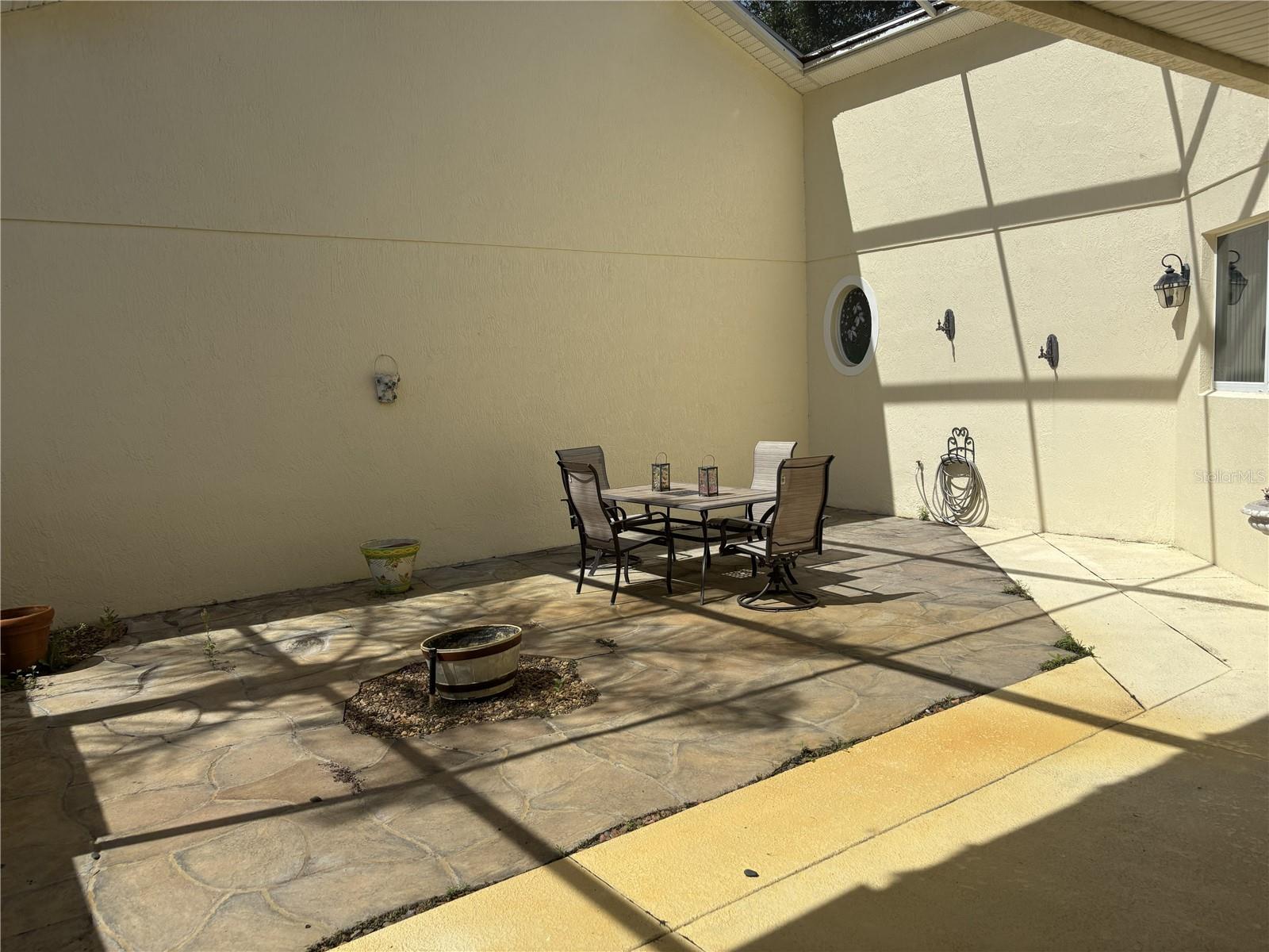 PENNBROOKE PH 01J LT J1 PB 50 PG 88-90 O - Residential