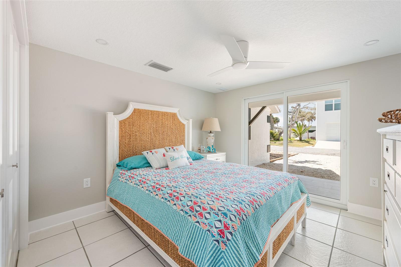 PELICAN SHORES - Residential